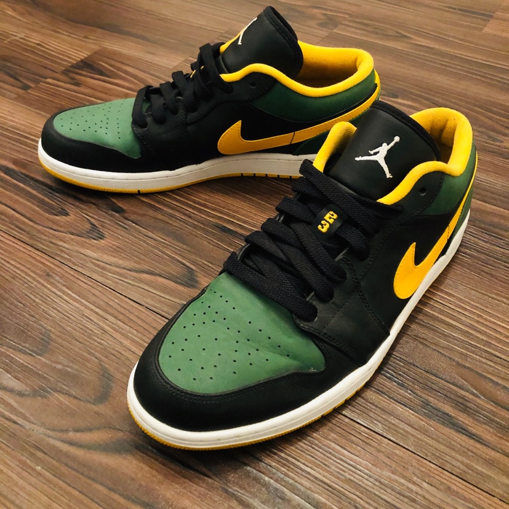 Nike Air Jordan 1 low SuperSonics. Ultra Rare